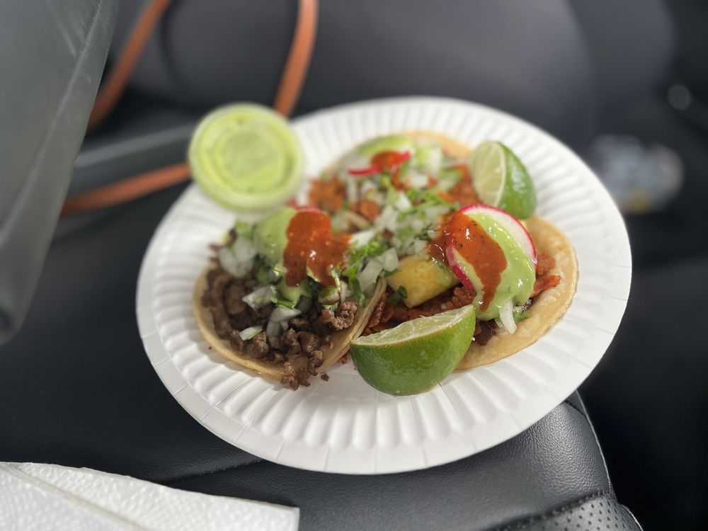 Leos Tacos Truck